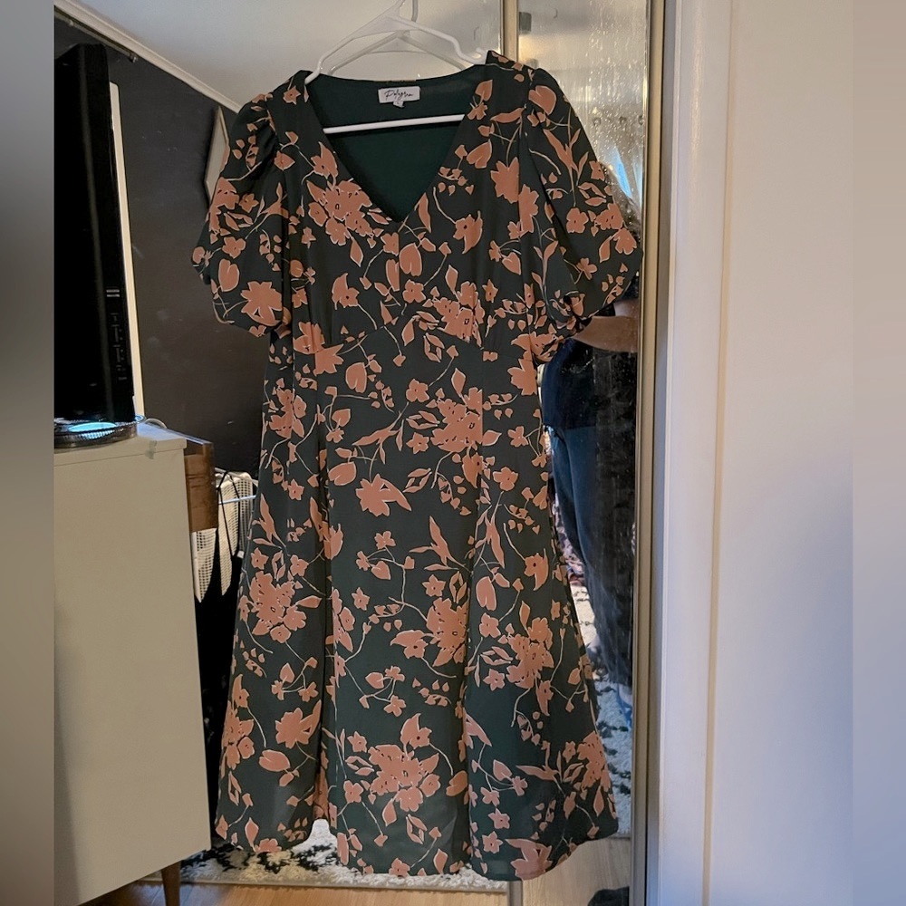 Purchased from Baltic Born 2 years ago. Very flattering boho vintage vibe